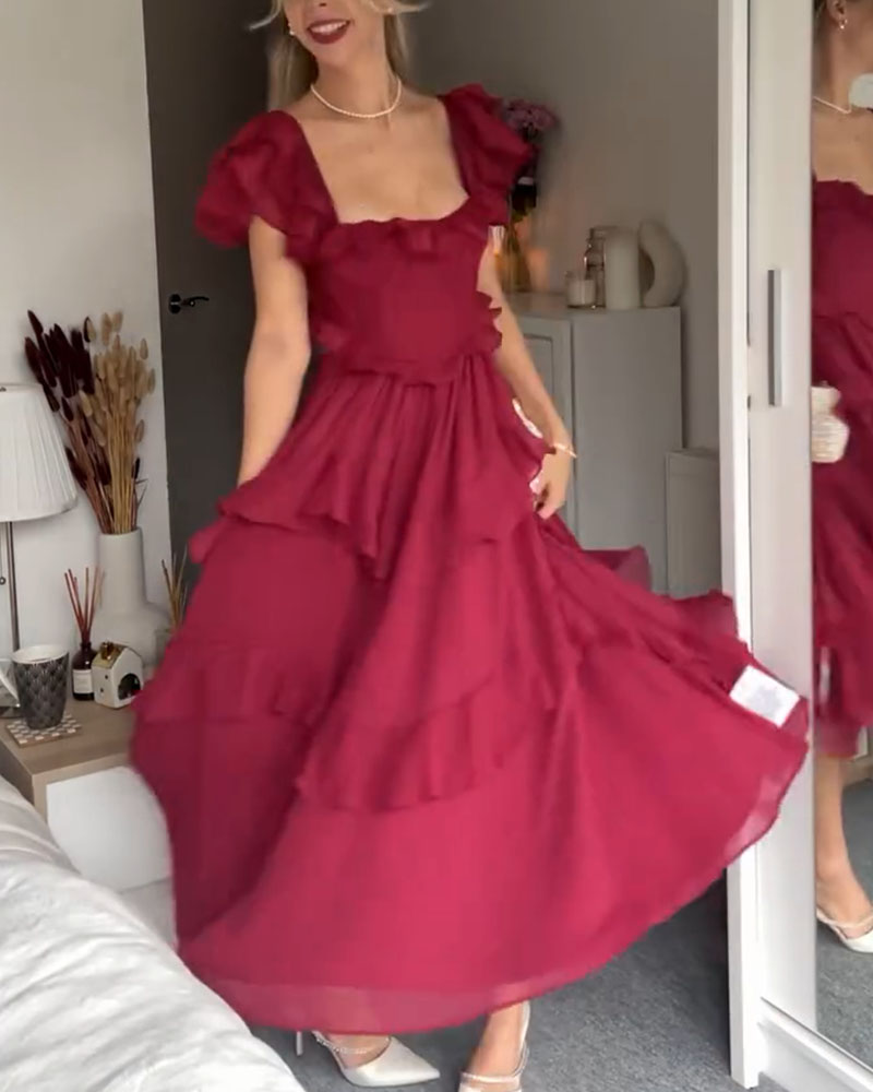 Vestido de lana Alyssa de Vibes Madrid, con diseño elegante y detalles en la parte superior, en tonos neutros.