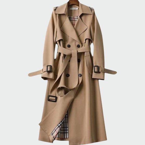 Abrigo trench atemporal Bianca de Vibes Madrid, en color beige, con cinturón y diseño clásico para mujer.